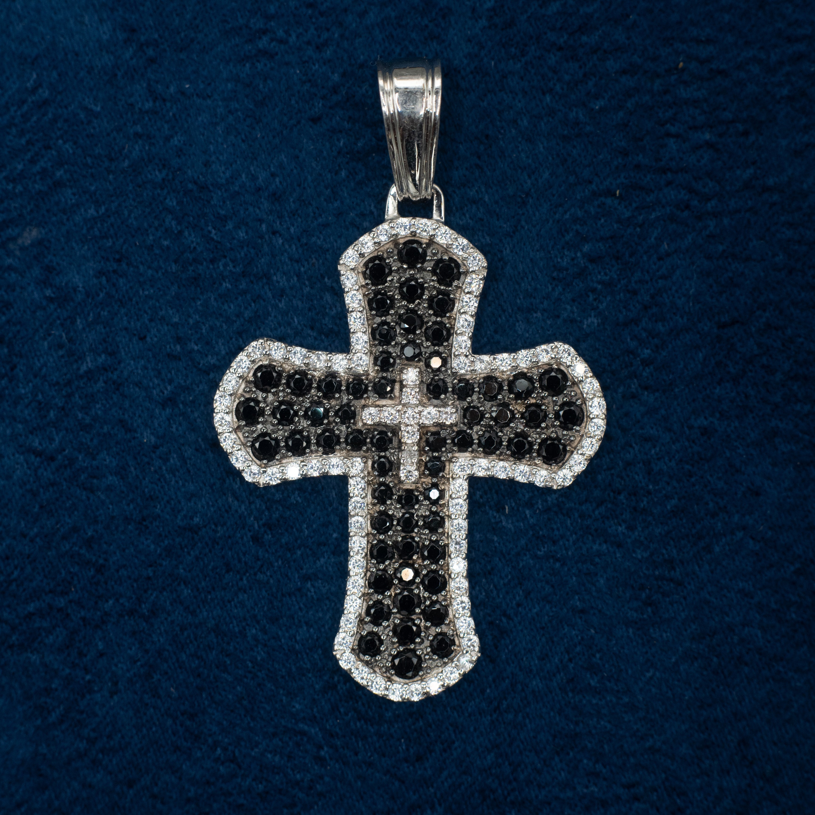 Cruz Black