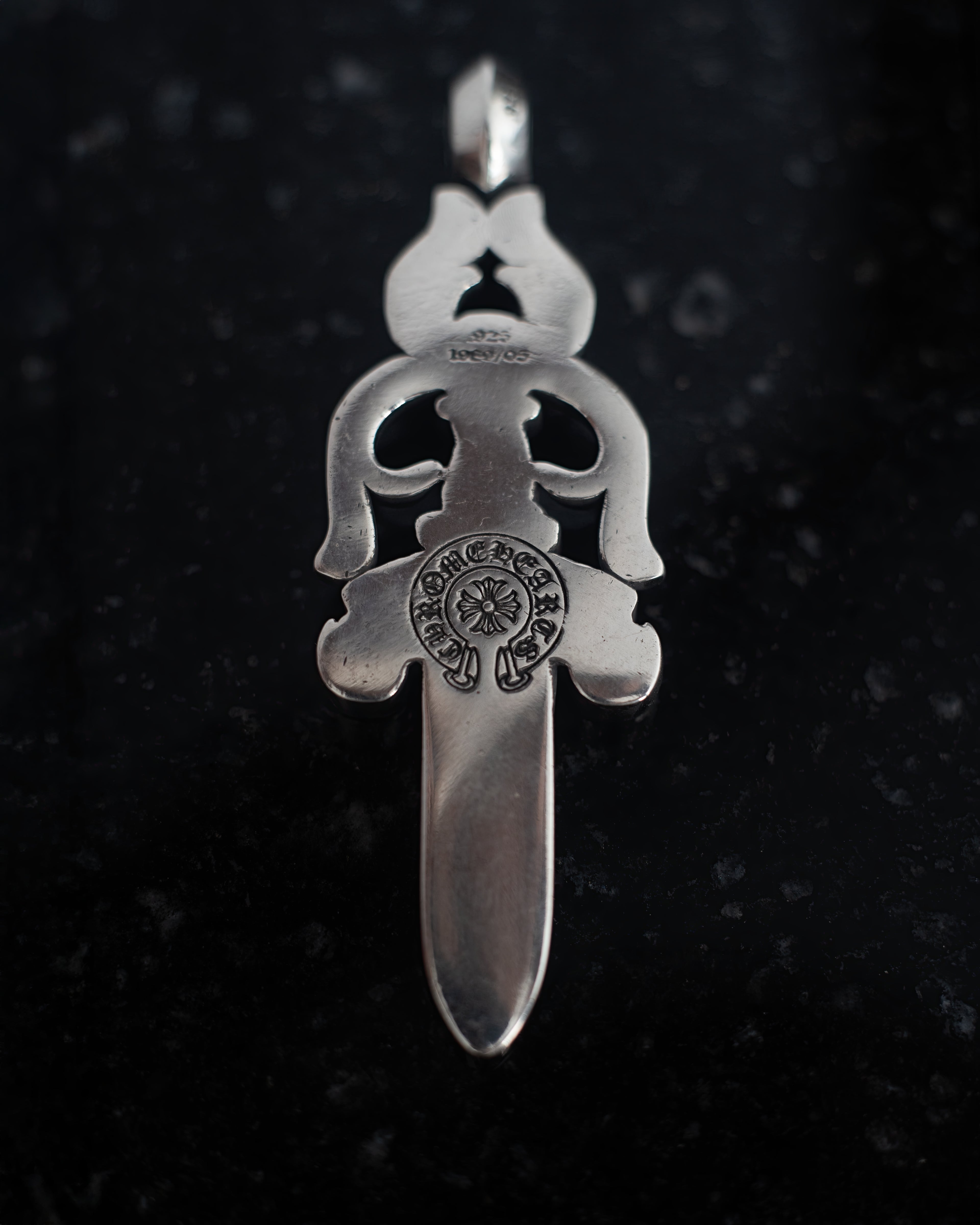 Daga Chrome Hearts