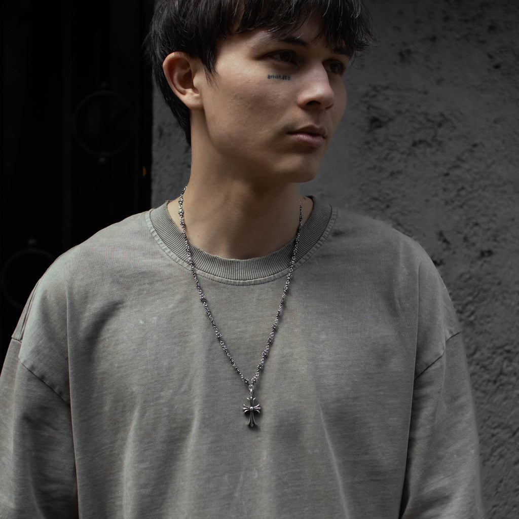 Collar con Cruz Chrome Hearts - PALESSI