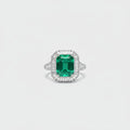 Anillo Emerald Baguette 3CT en oro 18k, vista frontal