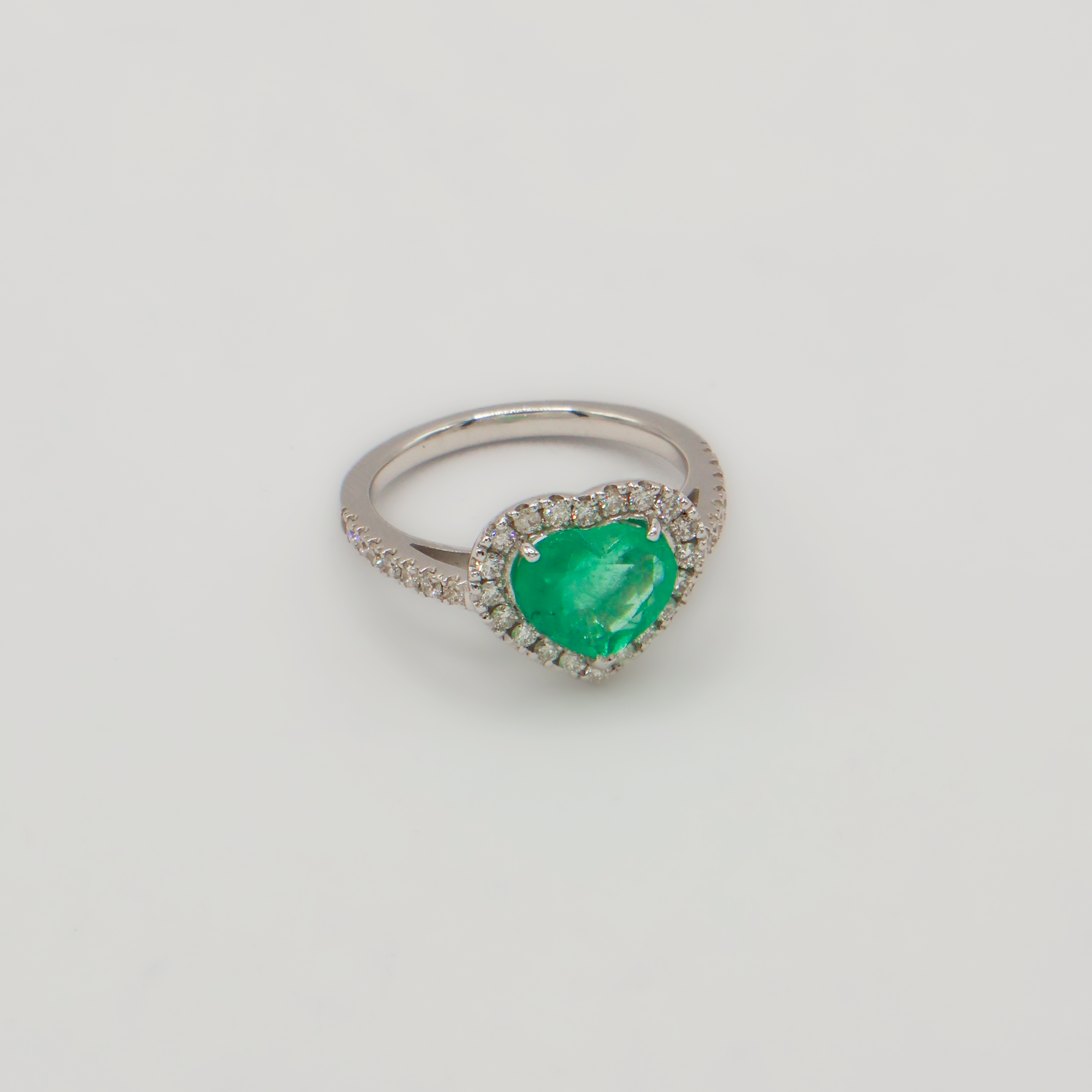 Heart Emerald Ring