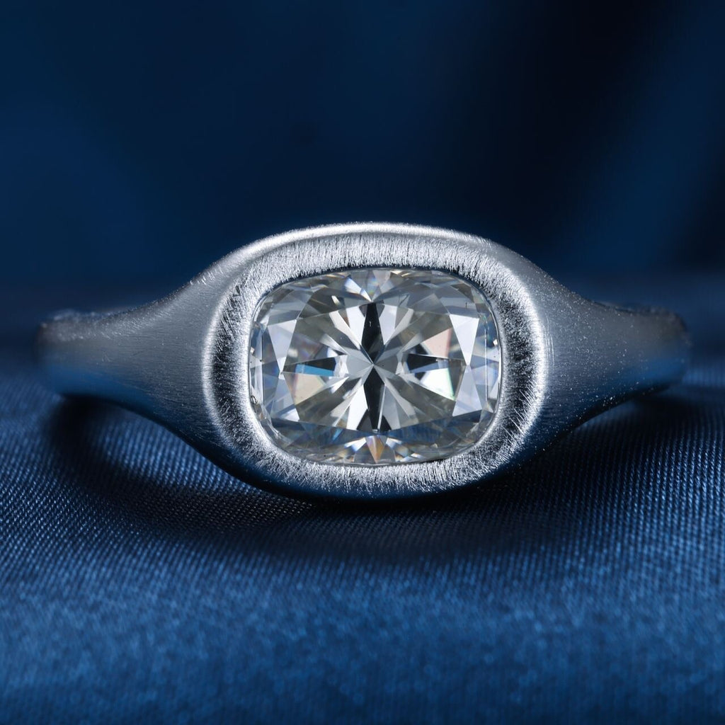 Anillo Sello Cushion 18K
